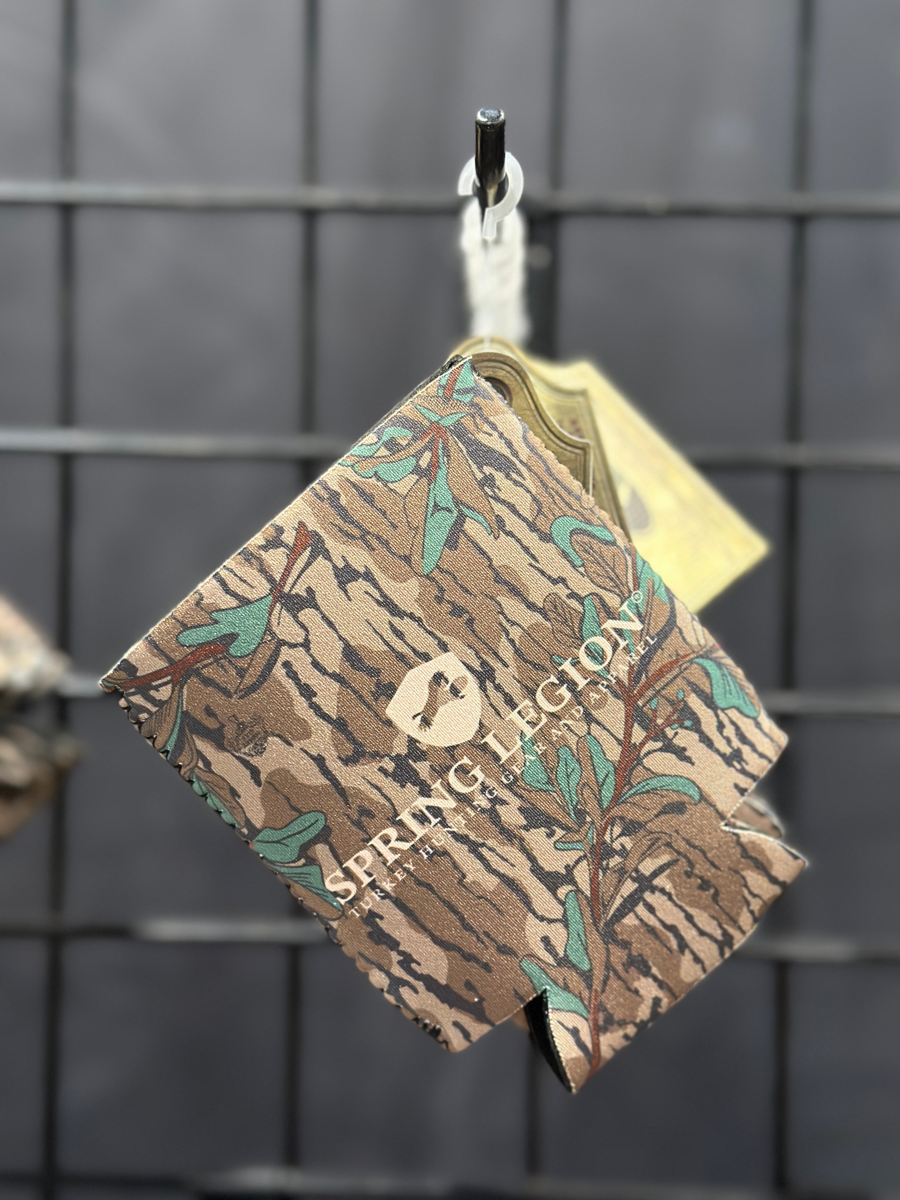 Neoprene Drink Koozie x Cooler Comrade - Mossy Oak Greenleaf