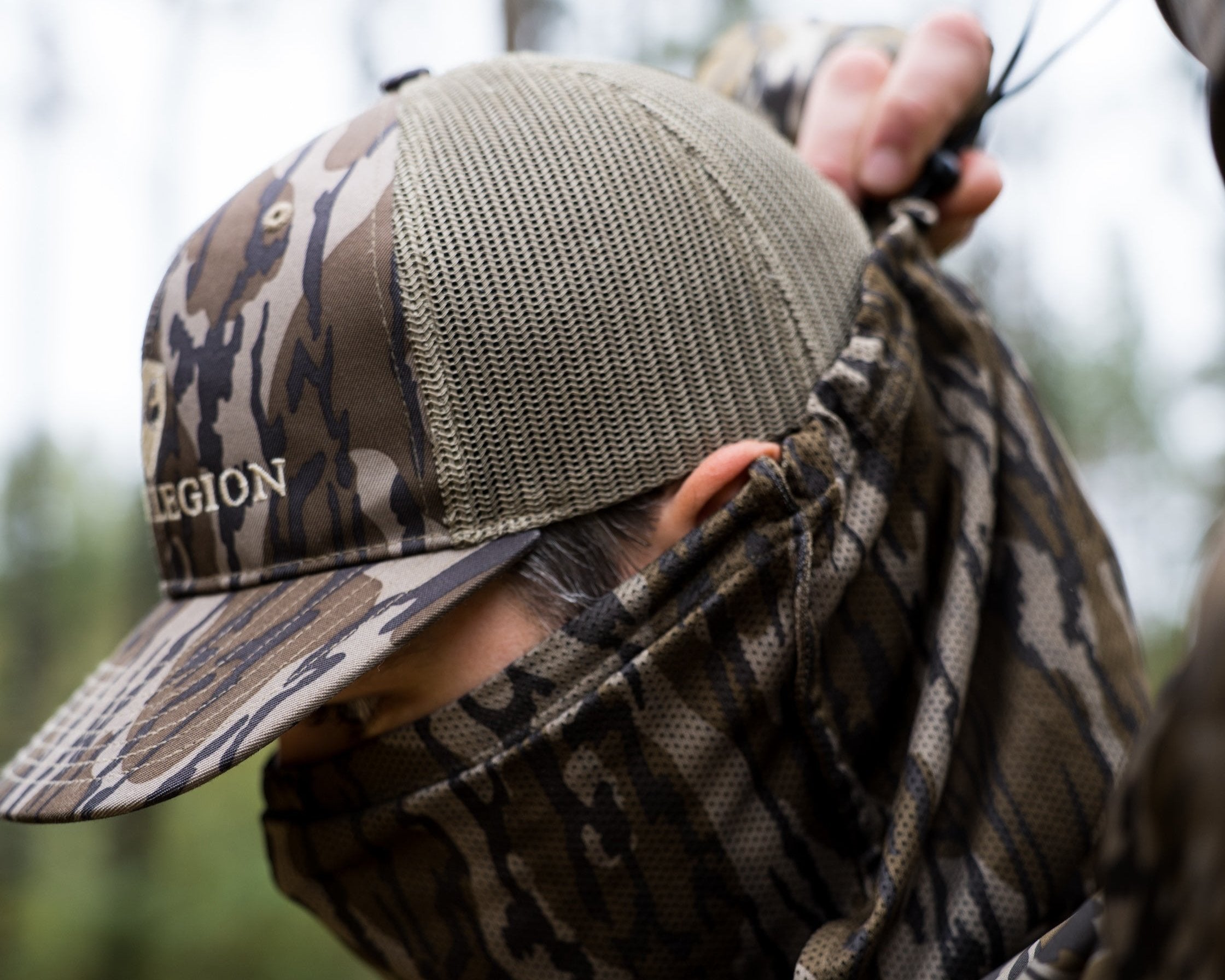 Spring Legion Turkey Hunting Loose-Fit Half Mask - Mossy Oak Original Bottomland