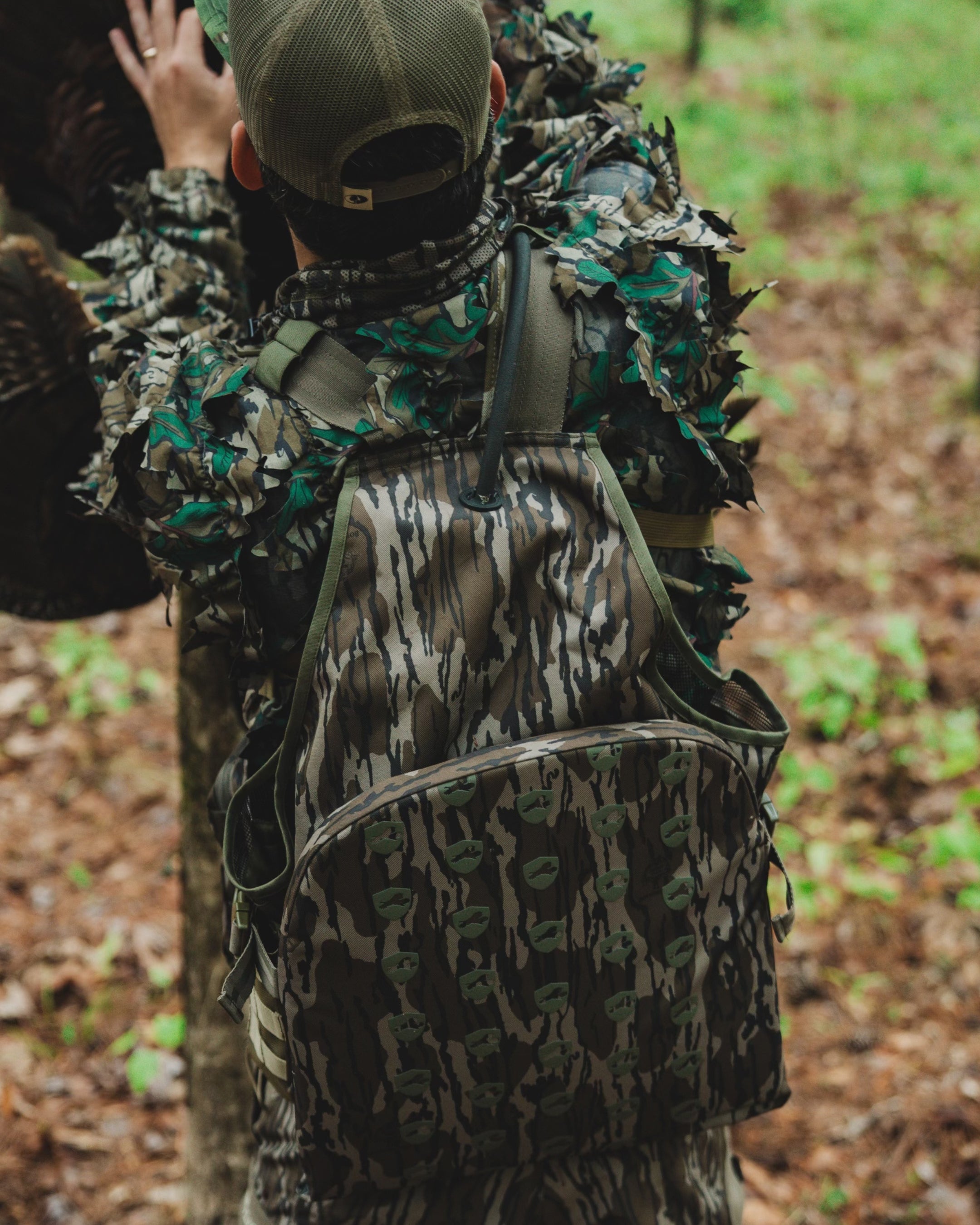 Spring Legion Turkey Hunting Vest - Mossy Oak Greenleaf